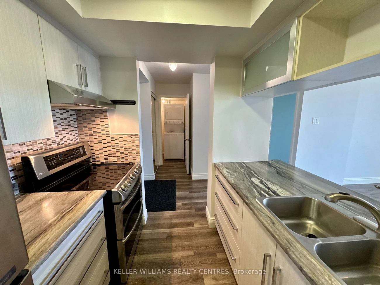 75, Ellen, City Centre, Barrie