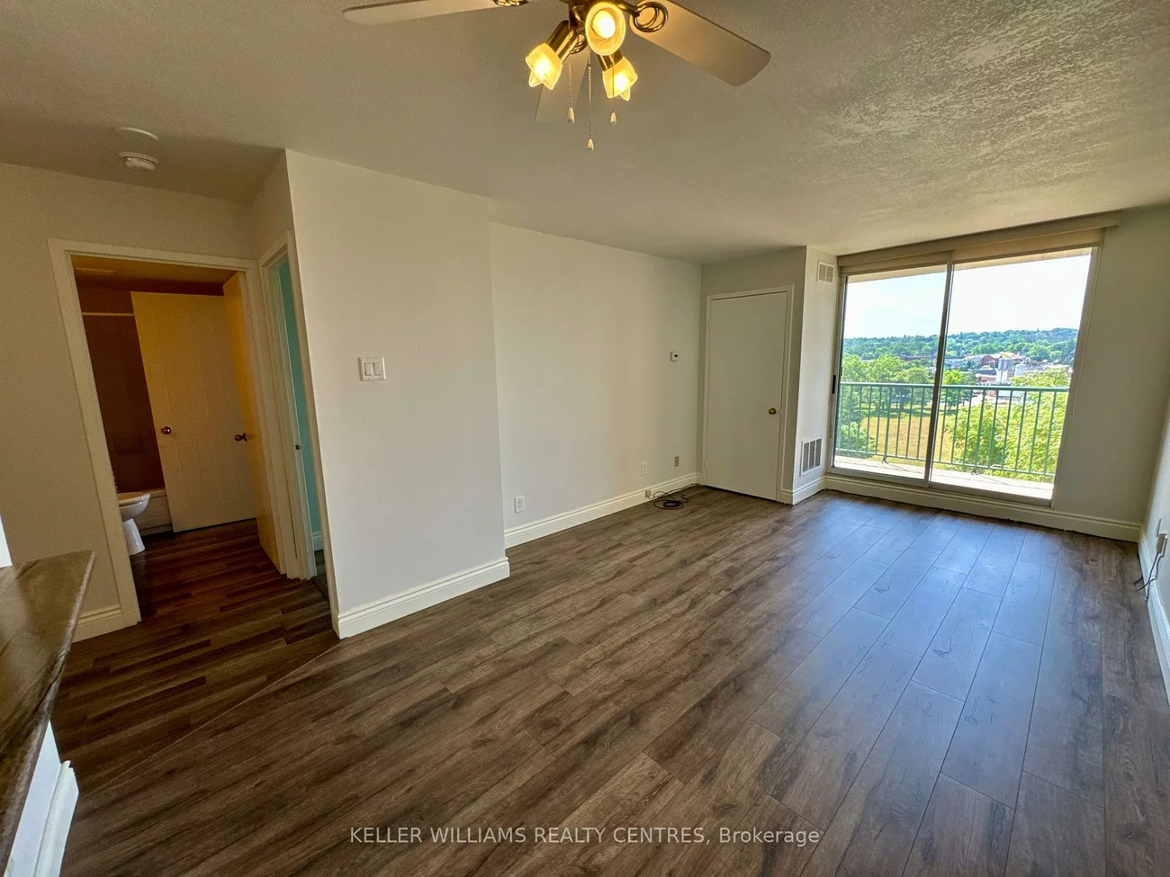 75, Ellen, City Centre, Barrie