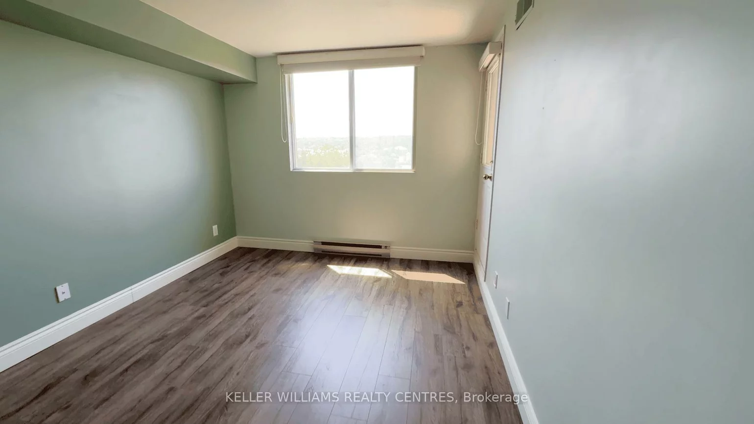 75, Ellen, City Centre, Barrie