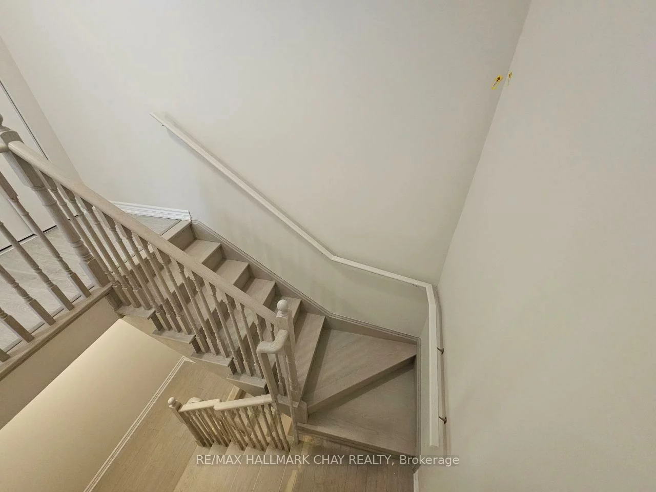51, HAY, Innis-Shore, Barrie