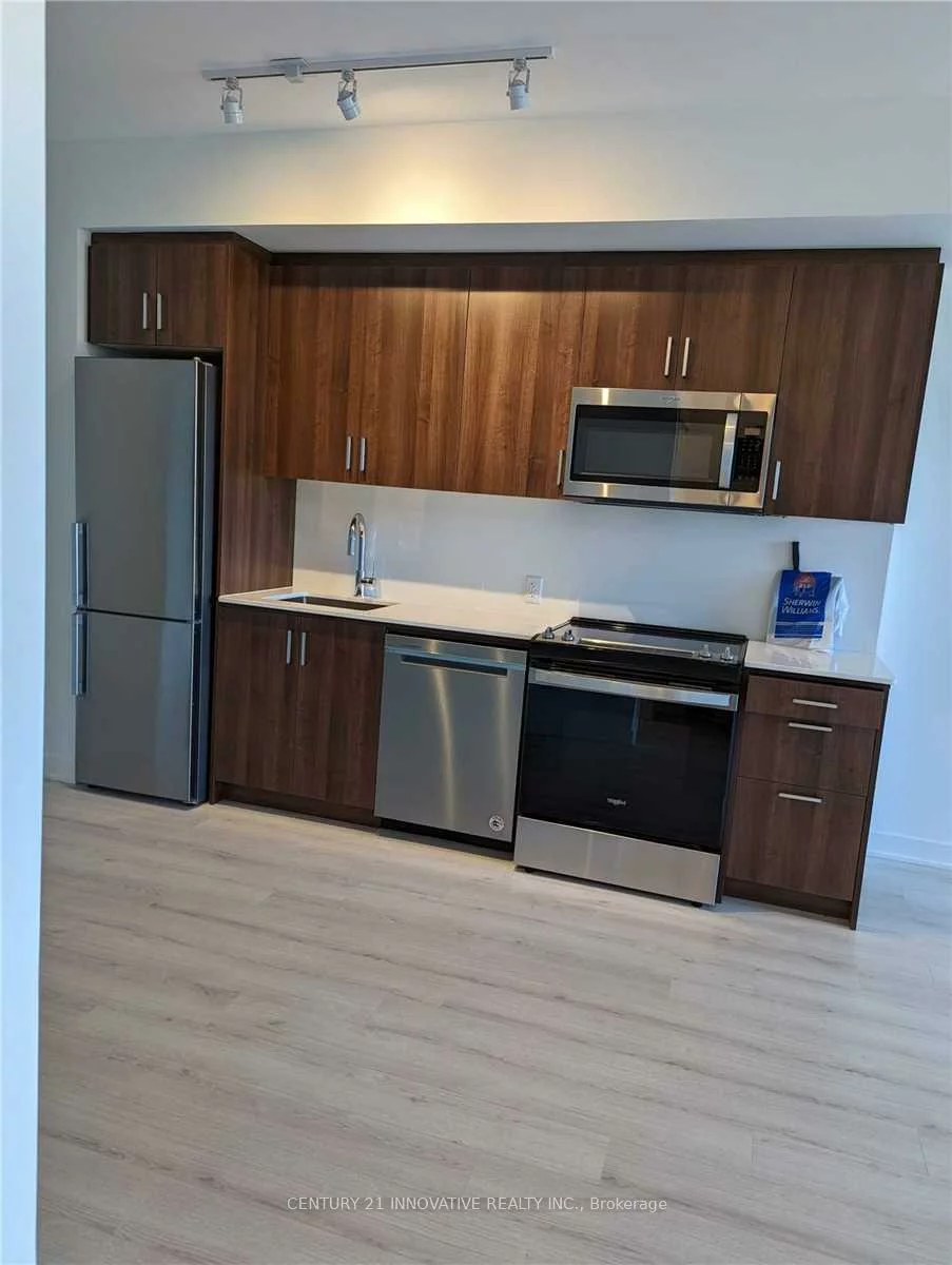 681, Yonge, Painswick South, Barrie