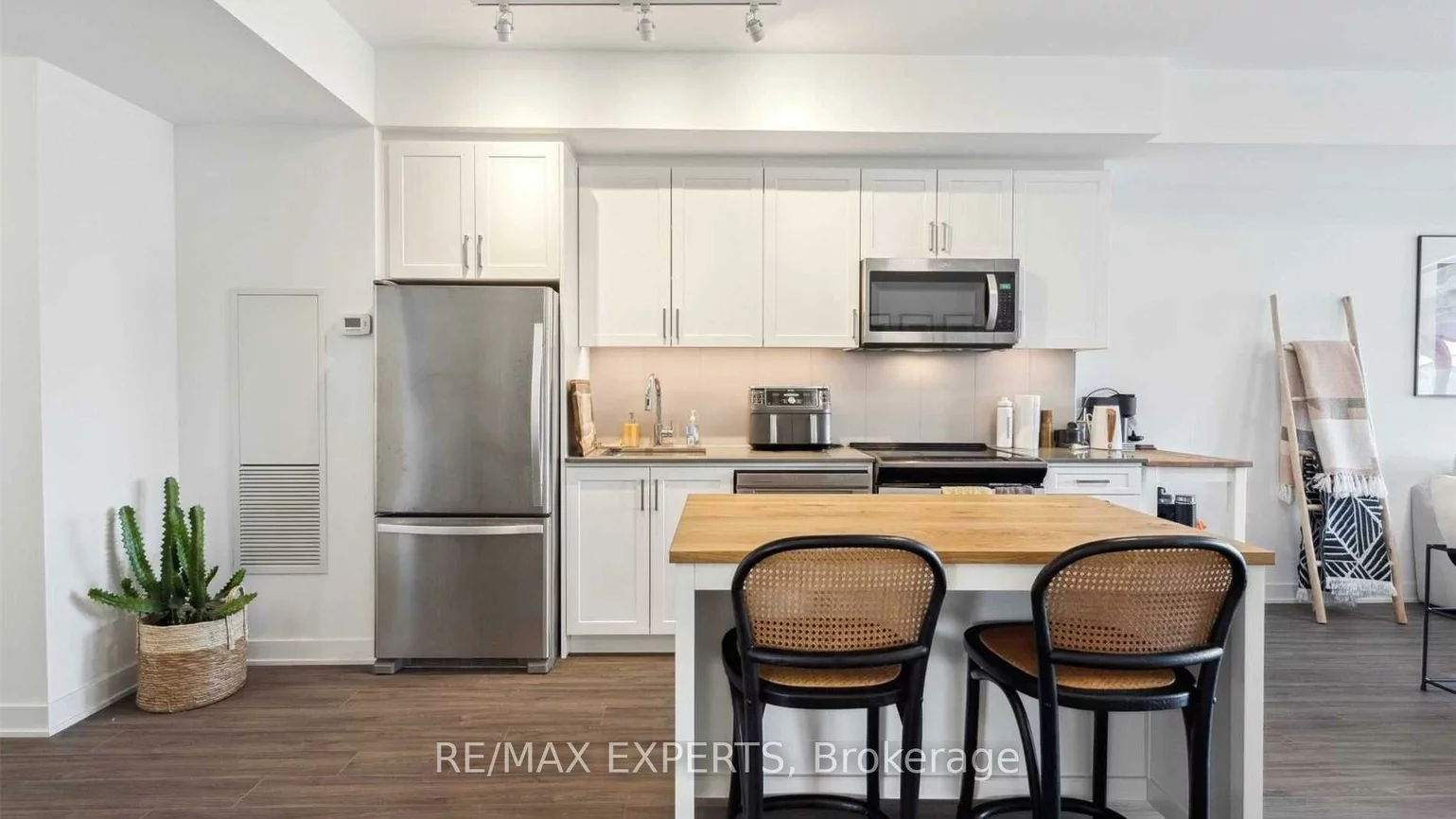 681, Yonge, Painswick South, Barrie