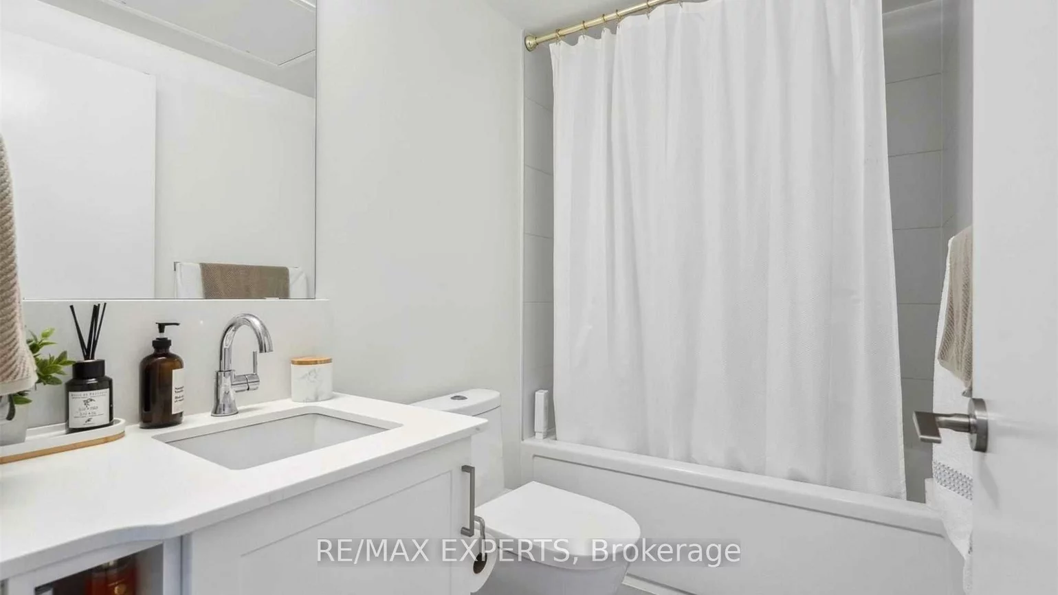 681, Yonge, Painswick South, Barrie