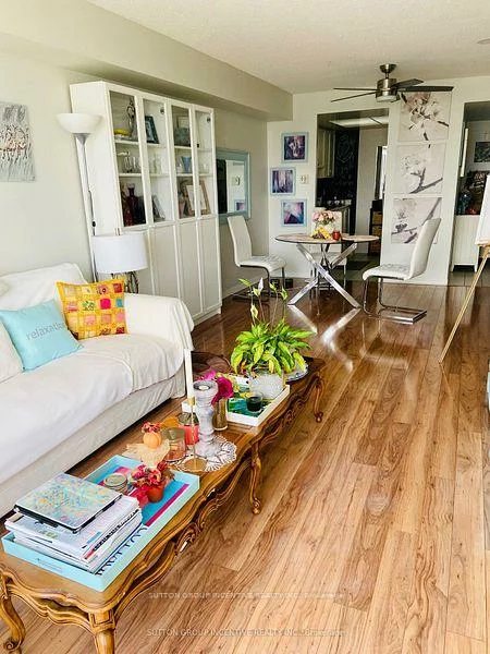 65, Ellen, City Centre, Barrie