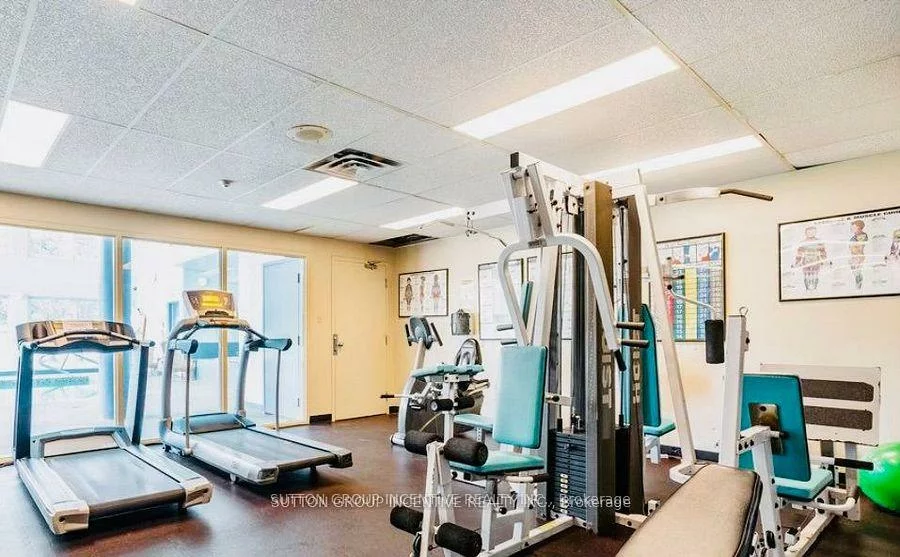 65, Ellen, City Centre, Barrie