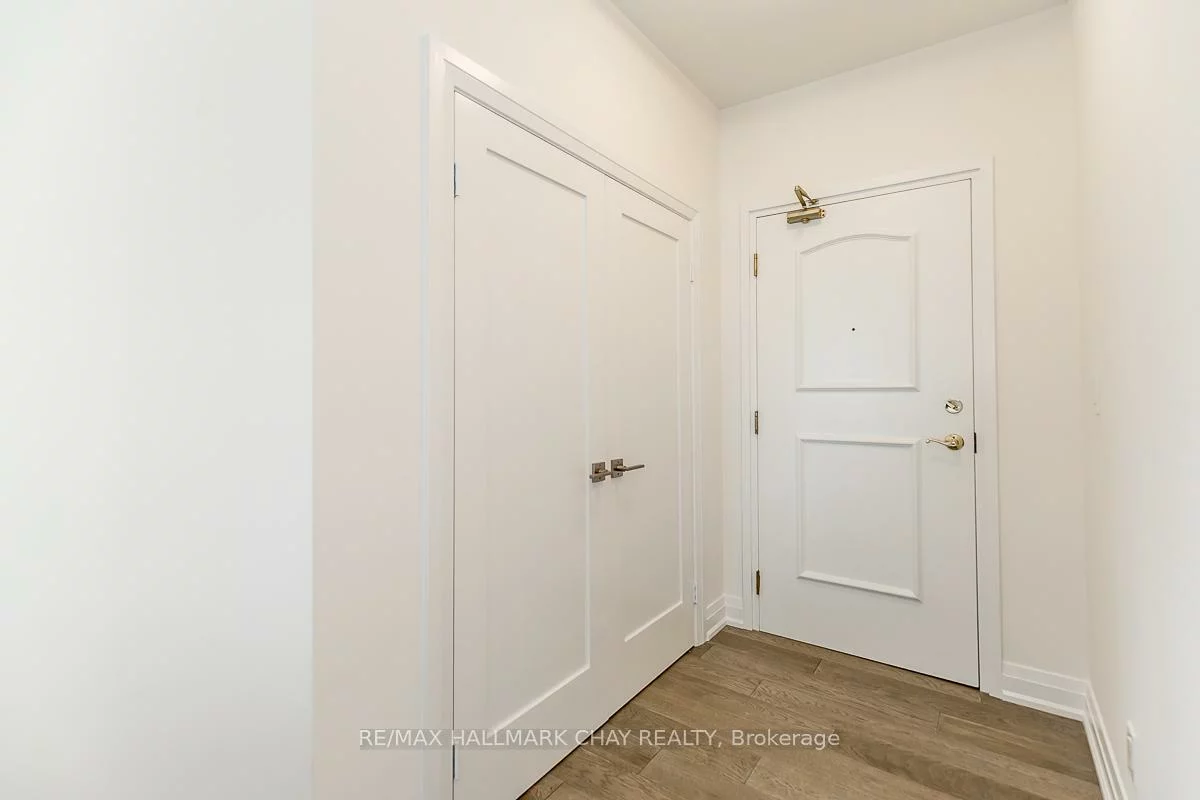 2, Toronto, City Centre, Barrie