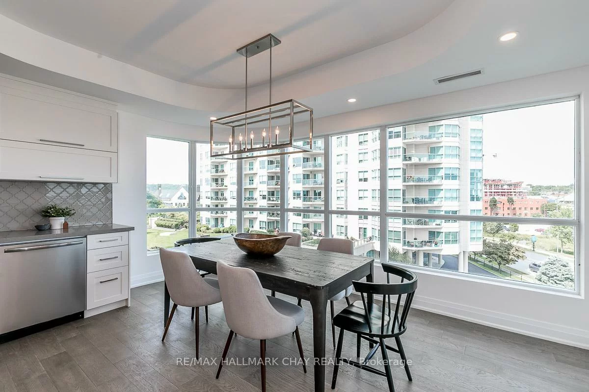 2, Toronto, City Centre, Barrie