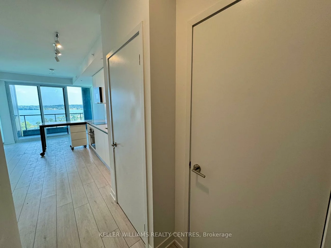 39, Mary, City Centre, Barrie