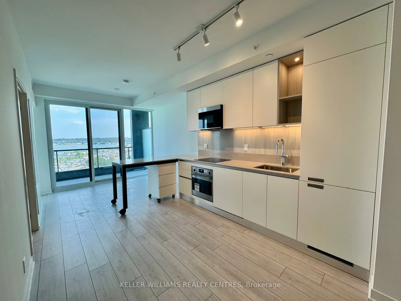 39, Mary, City Centre, Barrie