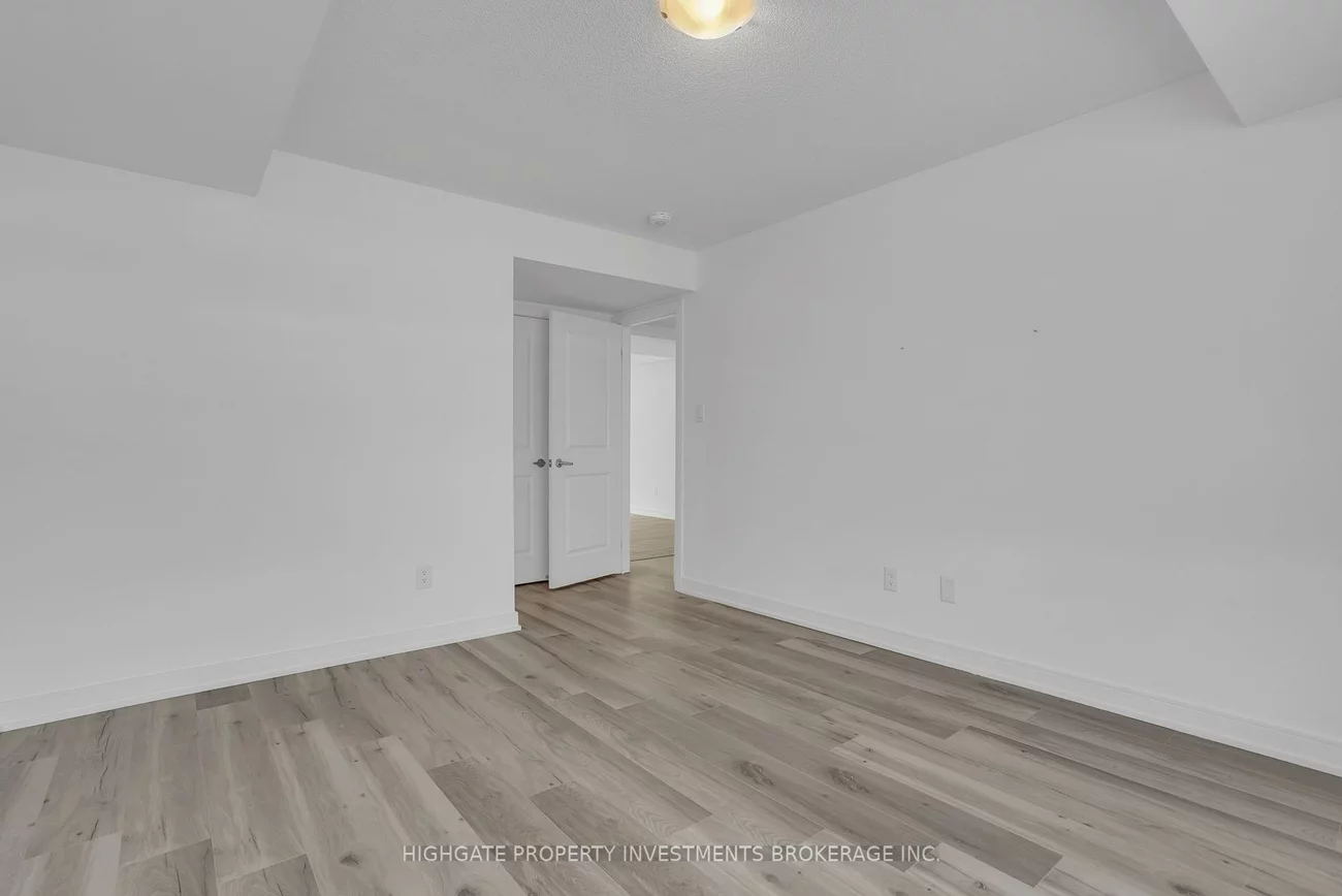 107, Appletree, Innis-Shore, Barrie