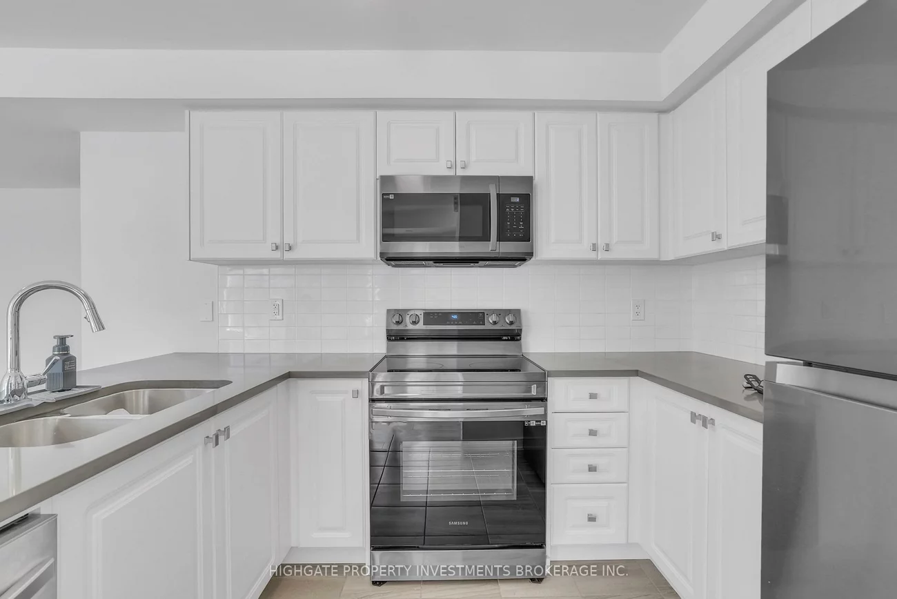 107, Appletree, Innis-Shore, Barrie