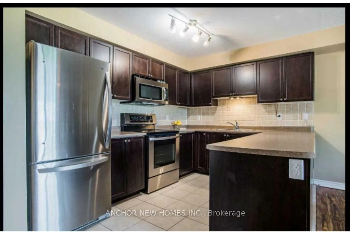 137, Sydenham Wells, 400 East, Barrie