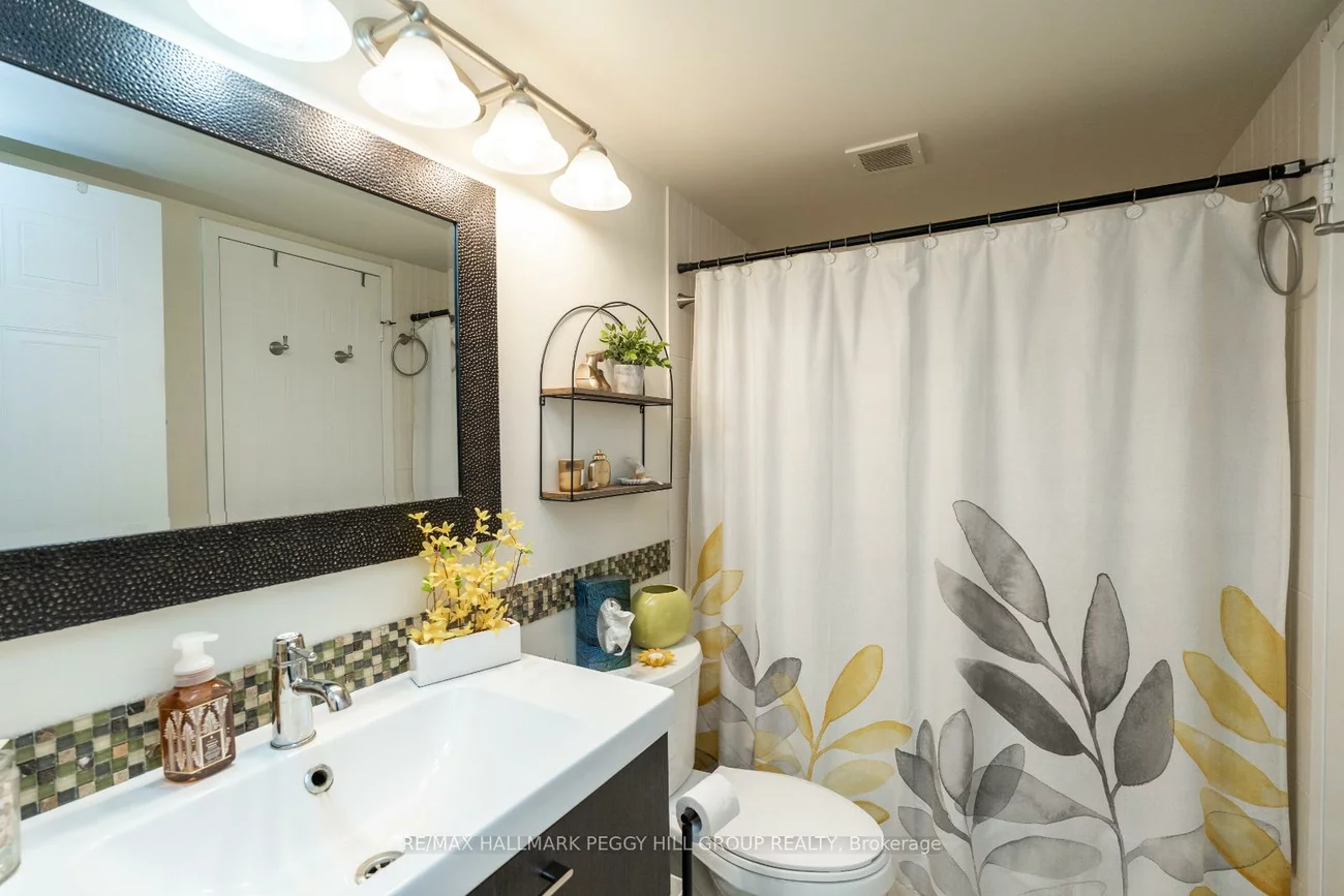 75, Ellen, City Centre, Barrie