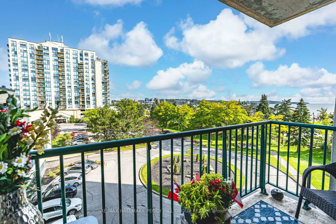 75, Ellen, City Centre, Barrie