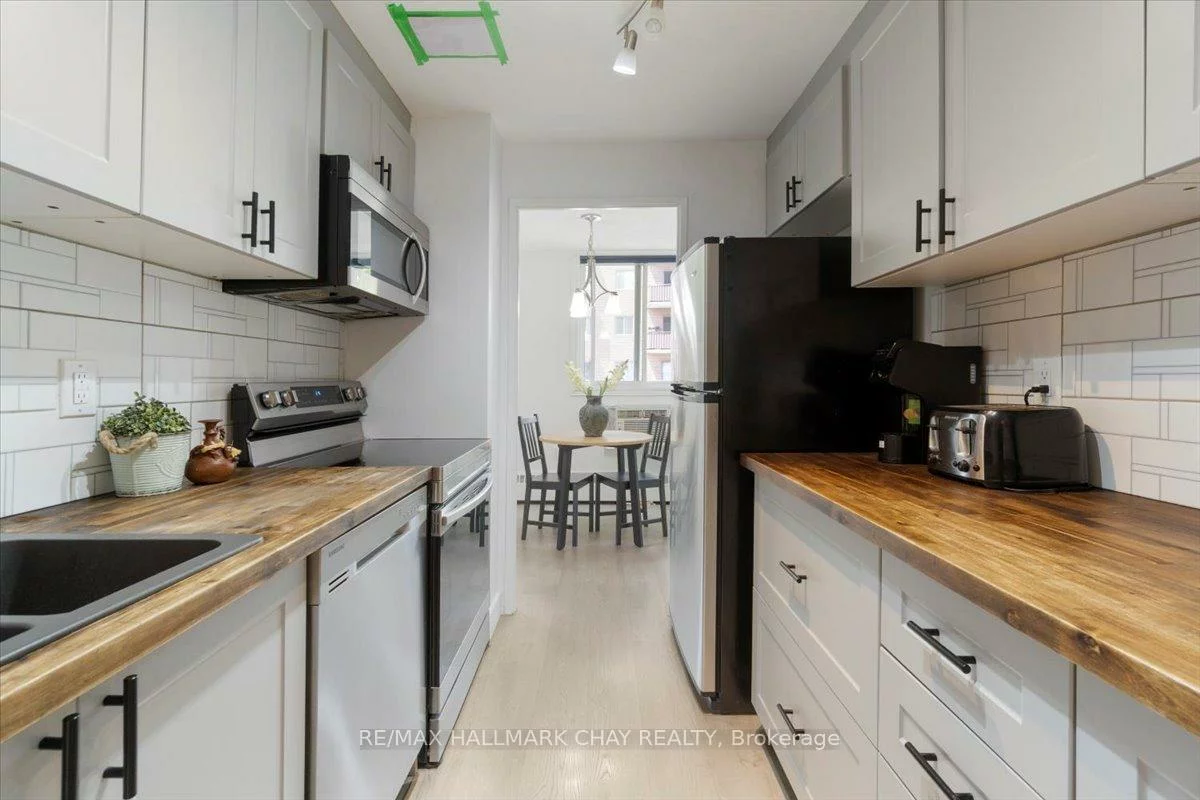 2, Albert, City Centre, Barrie