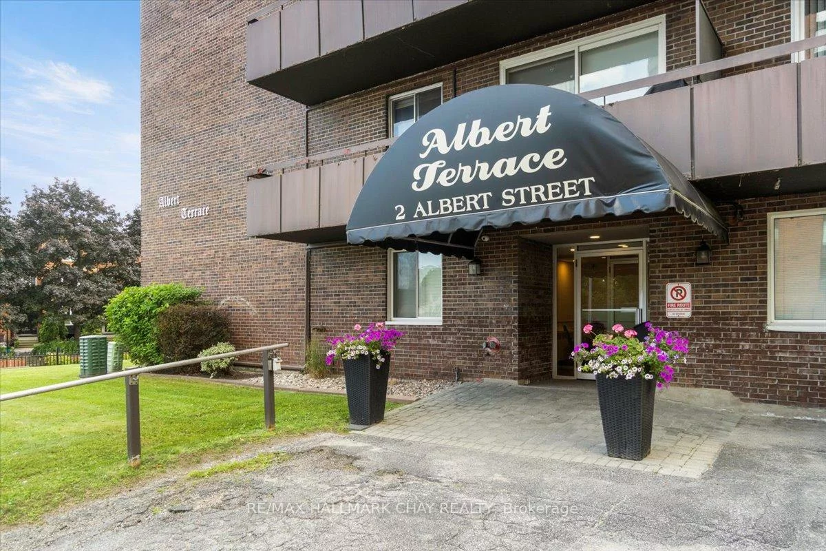 2, Albert, City Centre, Barrie