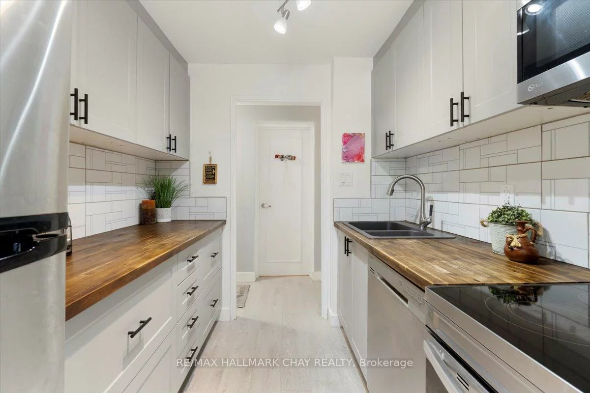 2, Albert, City Centre, Barrie