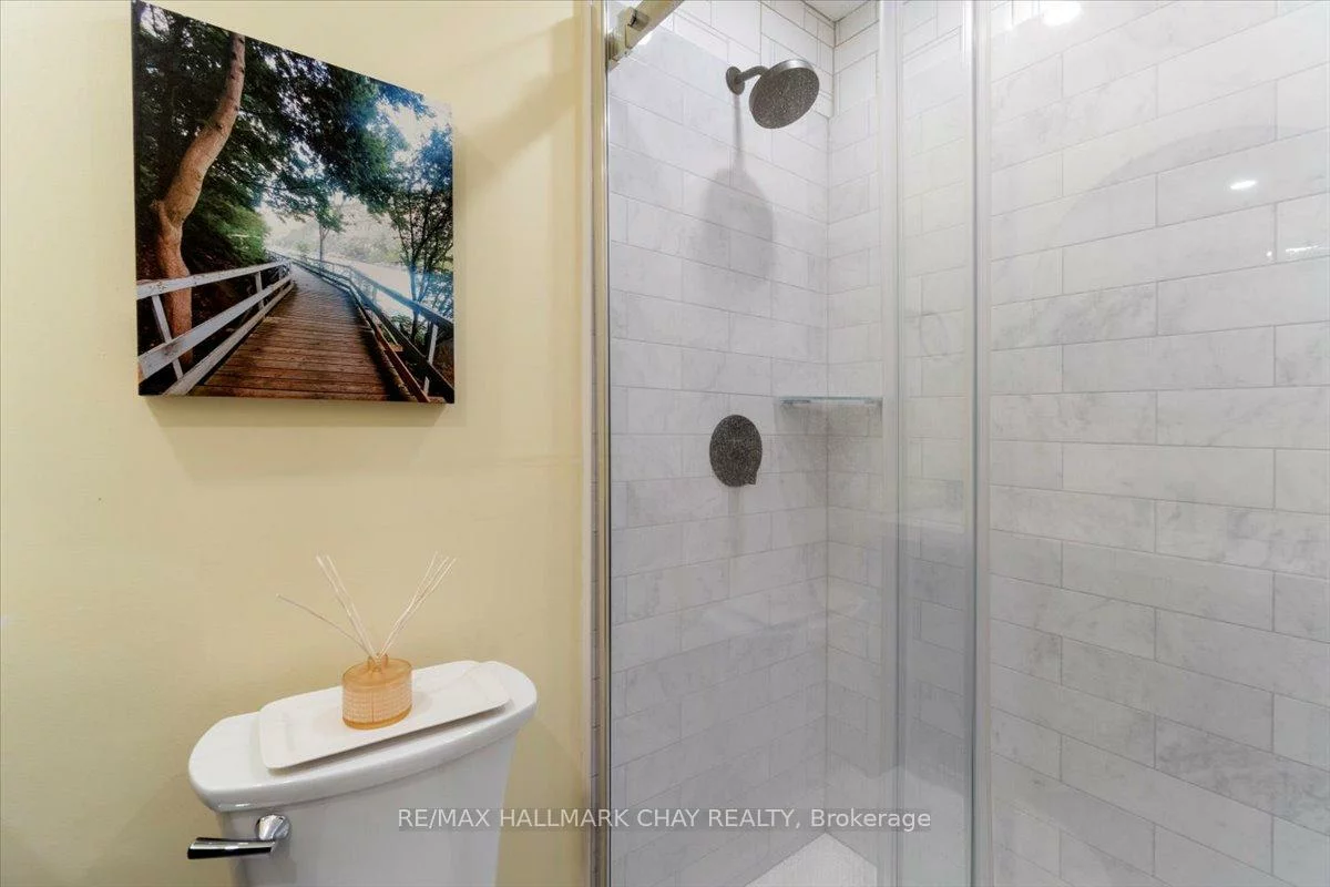 2, Albert, City Centre, Barrie