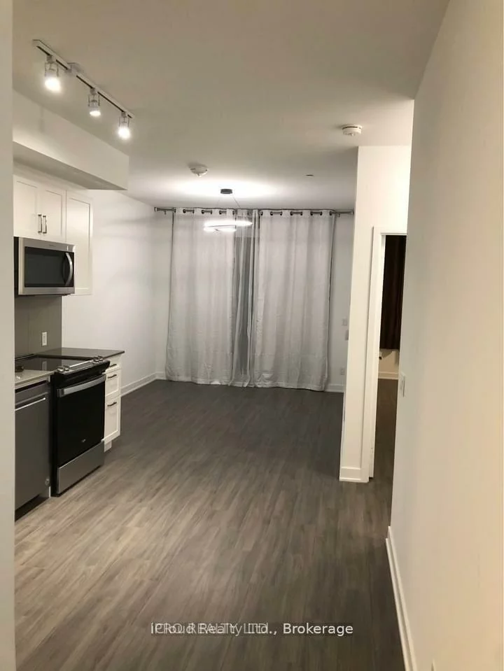 681, Yonge, Painswick South, Barrie