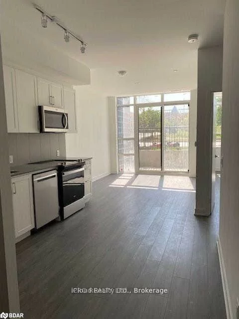 681, Yonge, Painswick South, Barrie