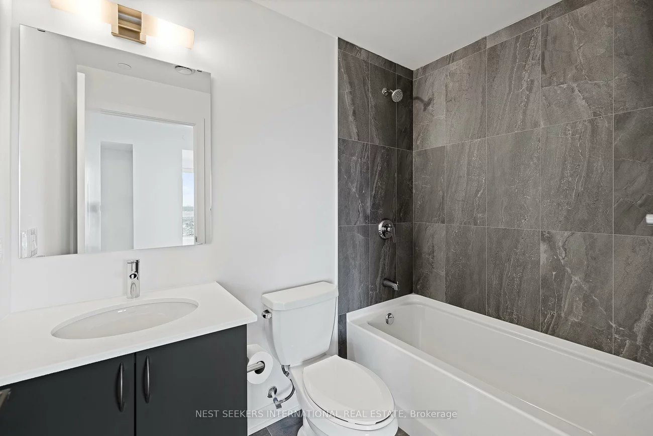 56, Lakeside, Little Lake, Barrie