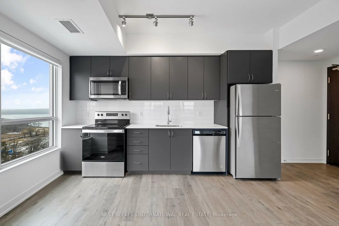 56, Lakeside, Little Lake, Barrie