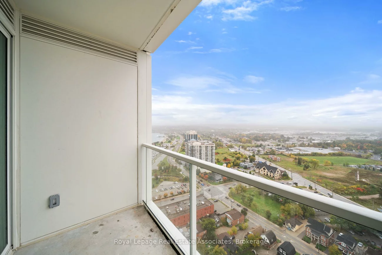 39, Mary, City Centre, Barrie