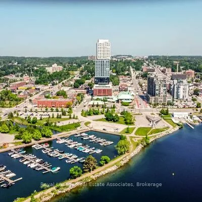 39, Mary, City Centre, Barrie