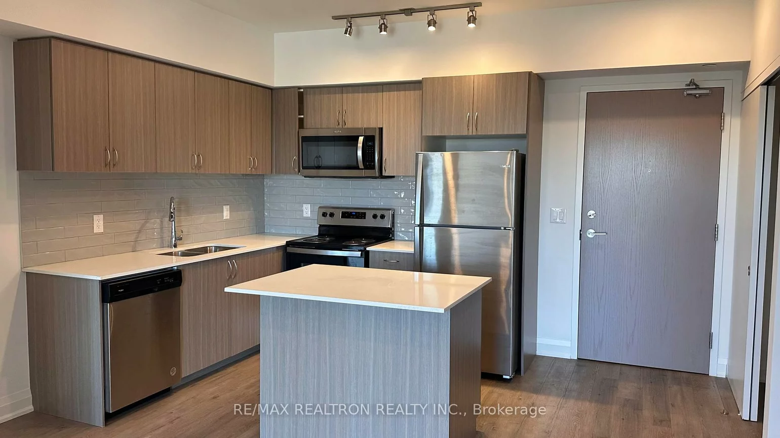 58, Lakeside, Little Lake, Barrie