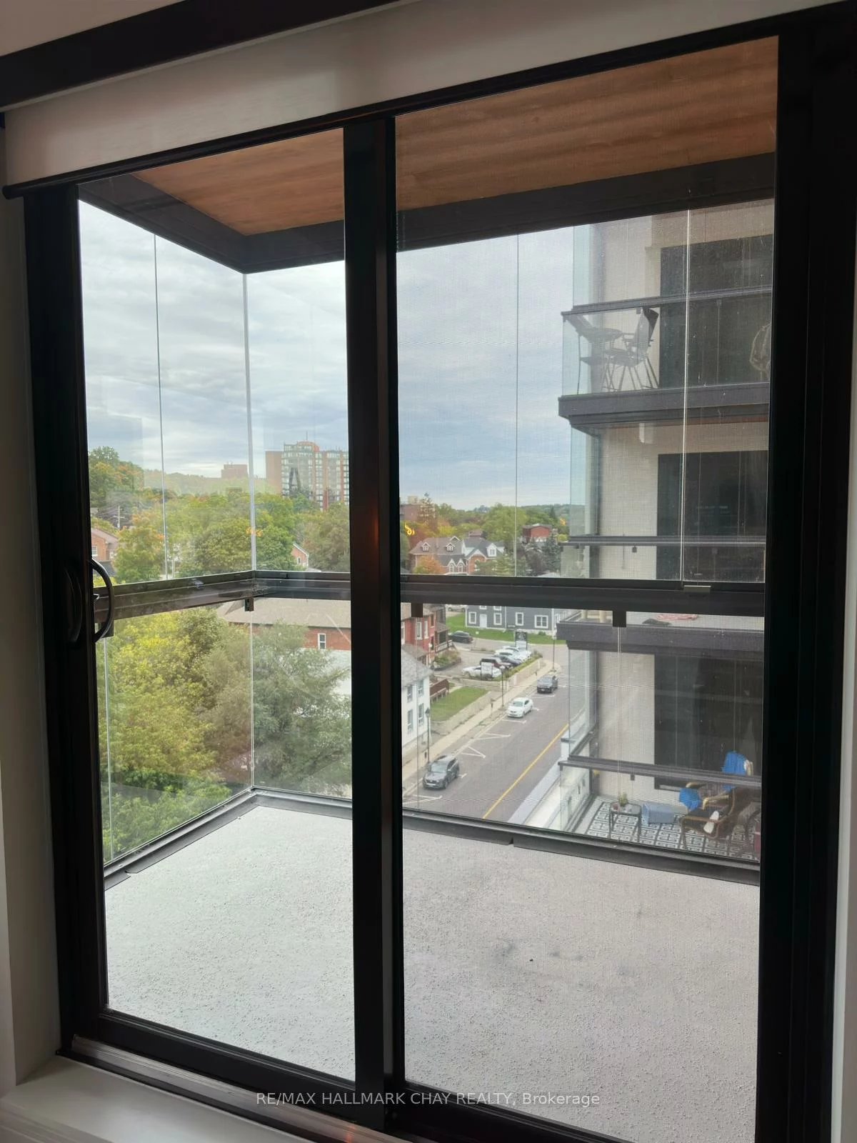 185, Dunlop, Lakeshore, Barrie