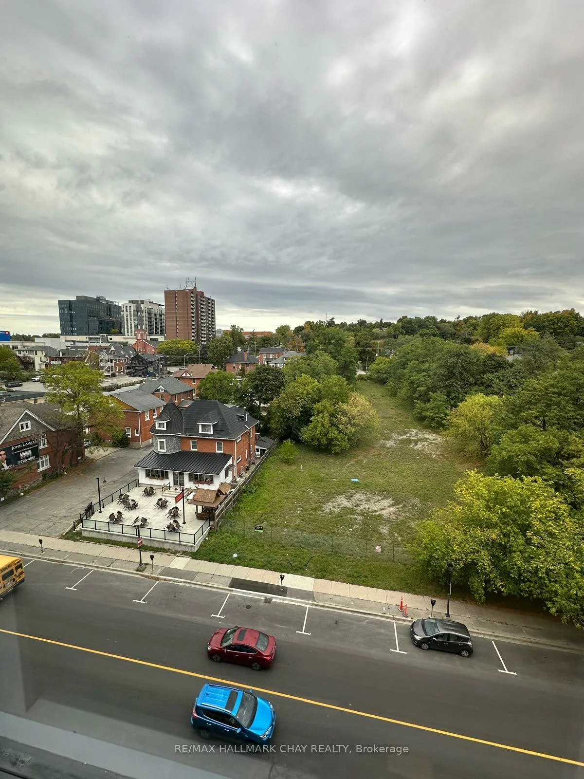 185, Dunlop, Lakeshore, Barrie