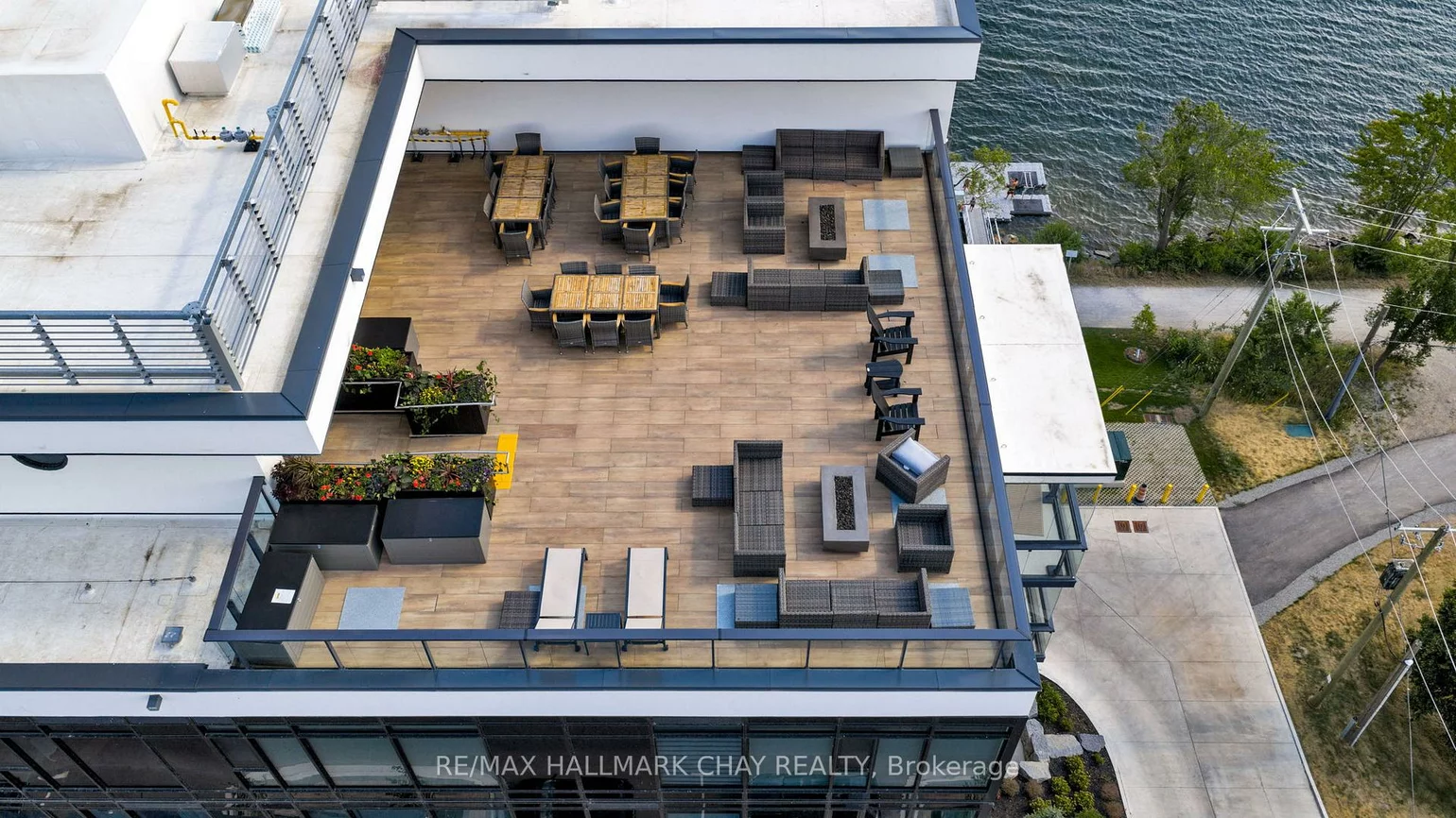 185, Dunlop, Lakeshore, Barrie