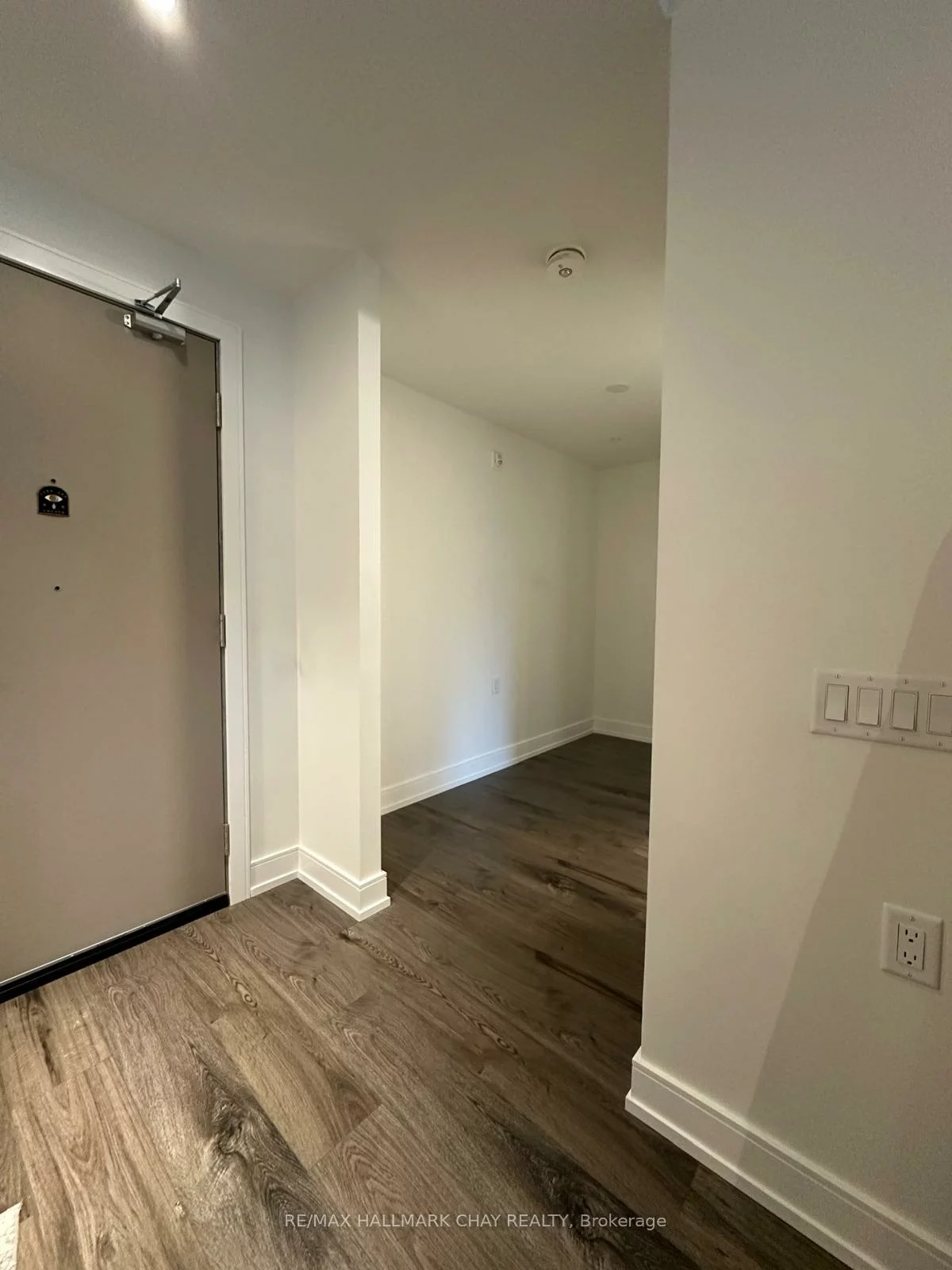 185, Dunlop, Lakeshore, Barrie