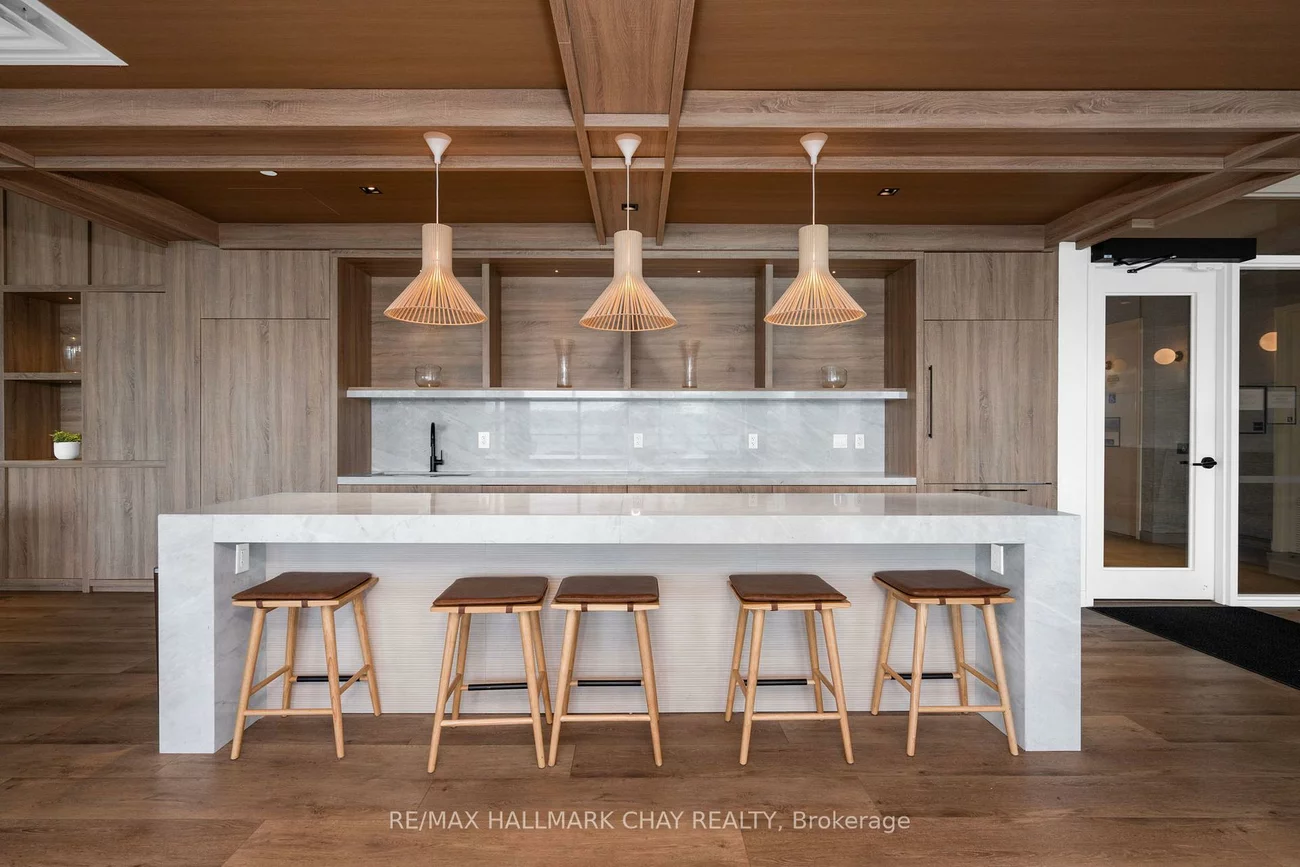 185, Dunlop, Lakeshore, Barrie