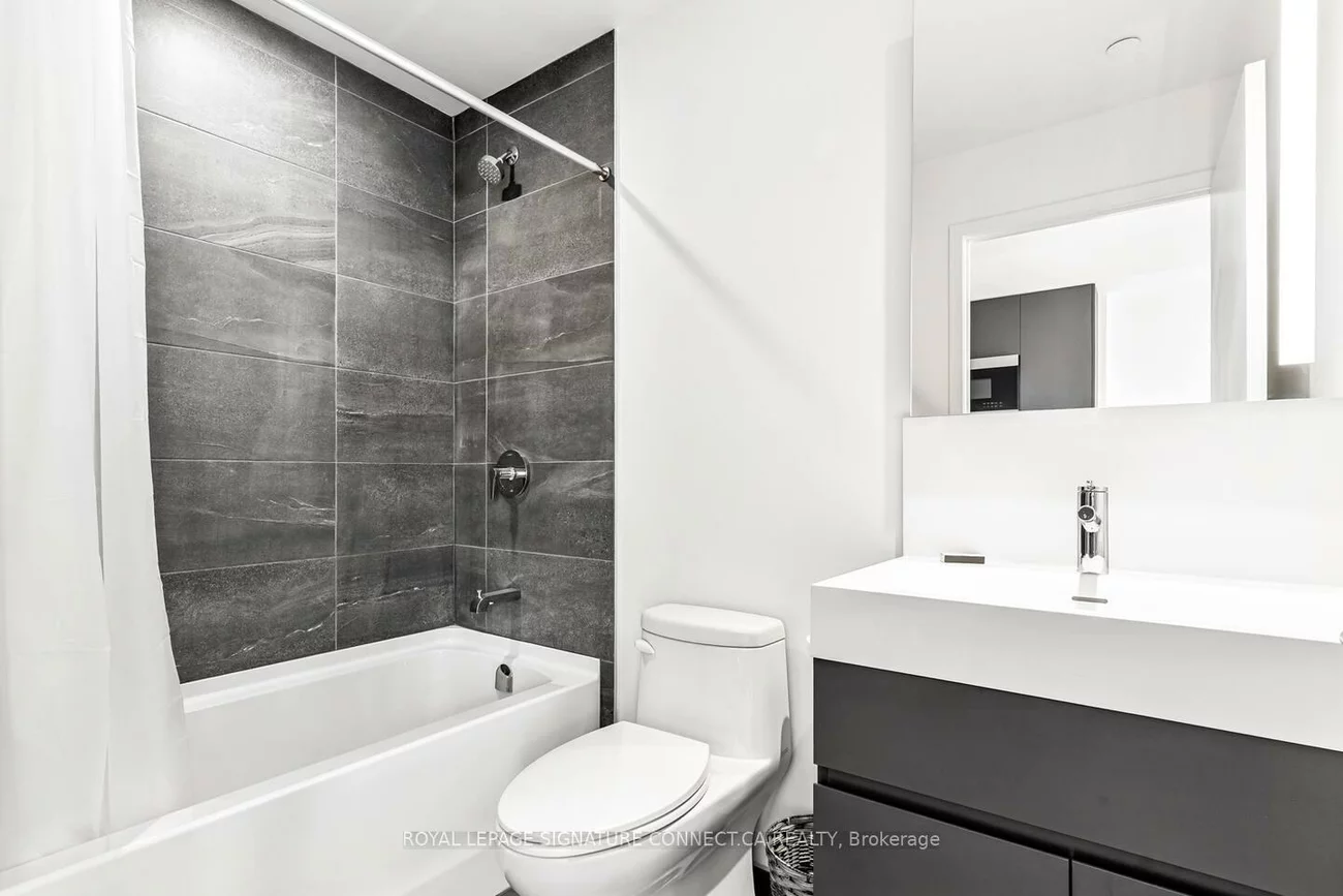 39, Mary, City Centre, Barrie