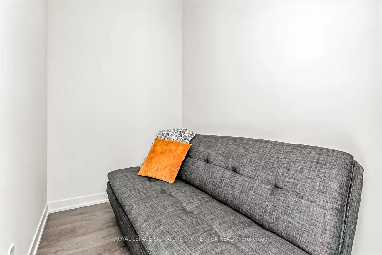 39, Mary, City Centre, Barrie