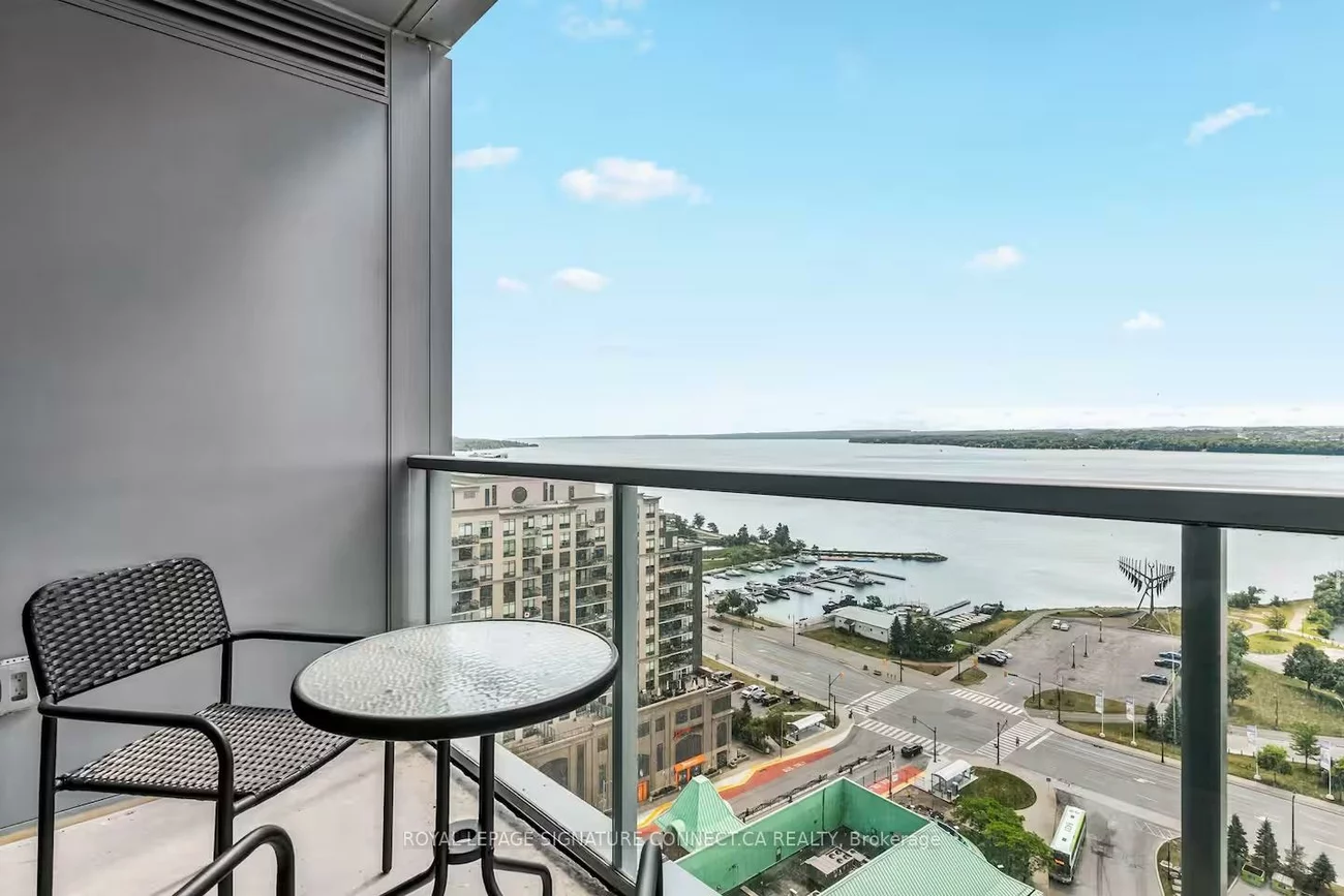 39, Mary, City Centre, Barrie