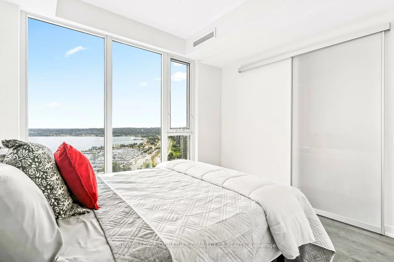 39, Mary, City Centre, Barrie