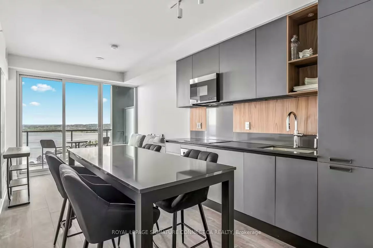 39, Mary, City Centre, Barrie