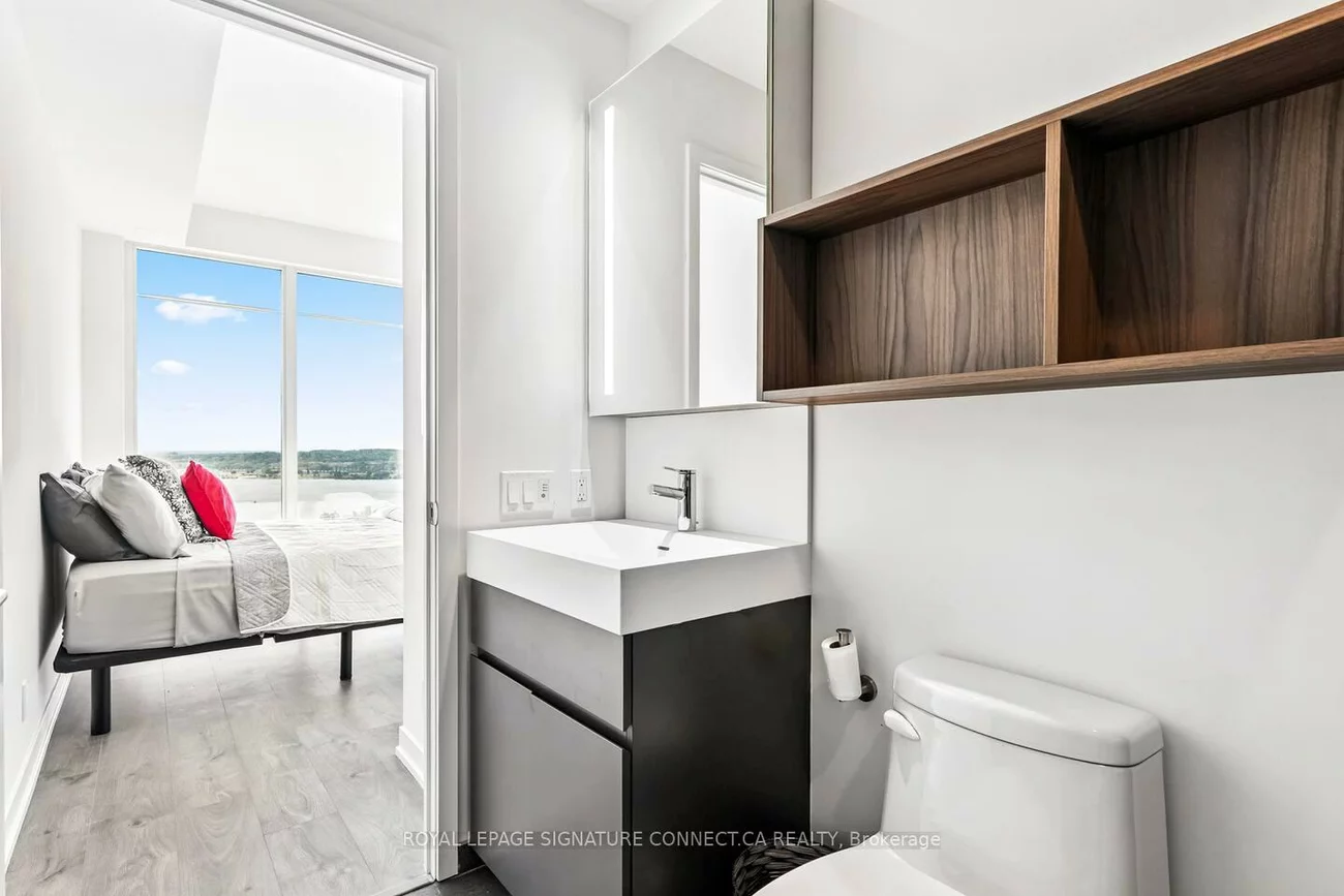 39, Mary, City Centre, Barrie