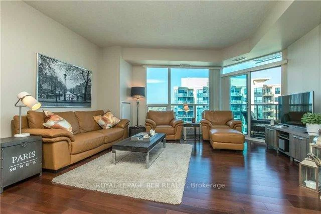 37, Ellen, City Centre, Barrie