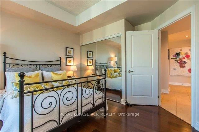 37, Ellen, City Centre, Barrie