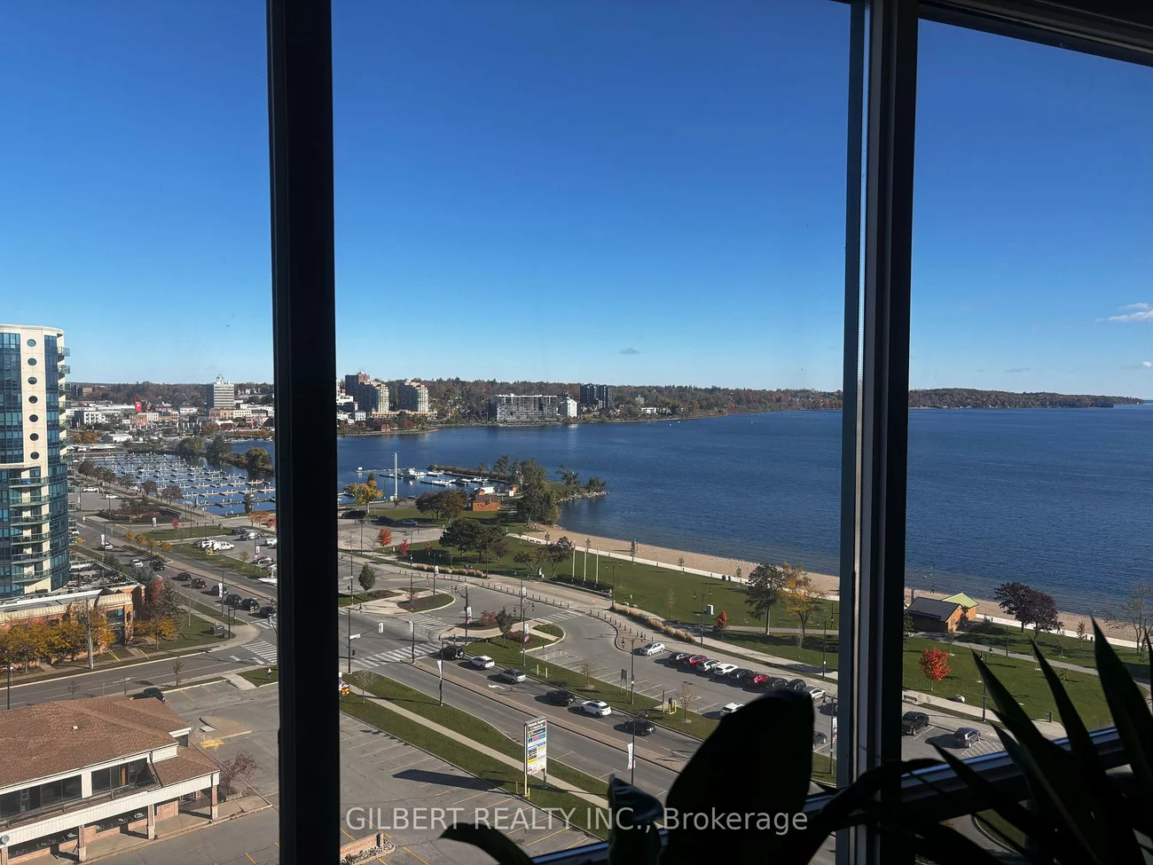 65, Ellen, City Centre, Barrie