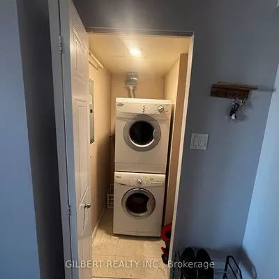 65, Ellen, City Centre, Barrie