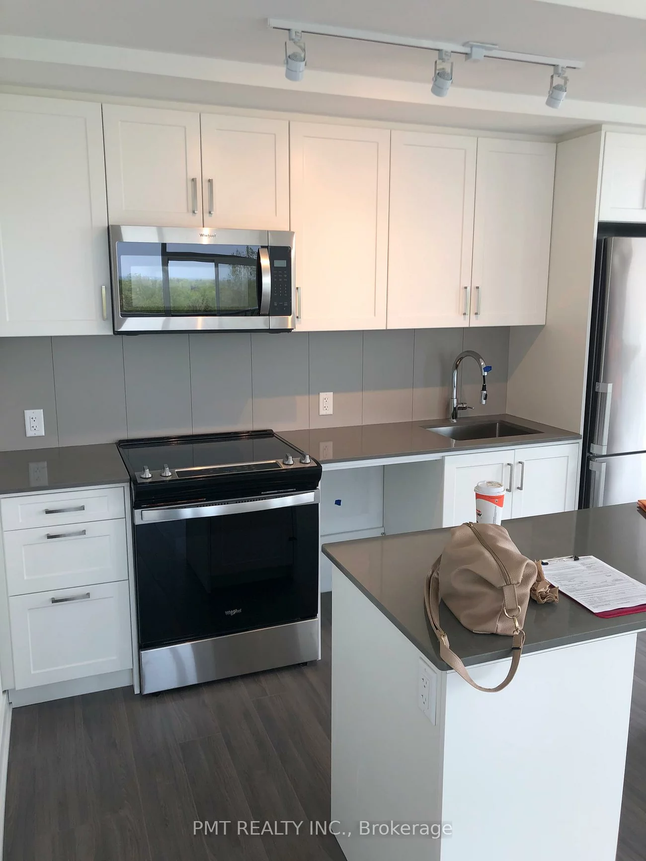 681, Yonge, Painswick South, Barrie