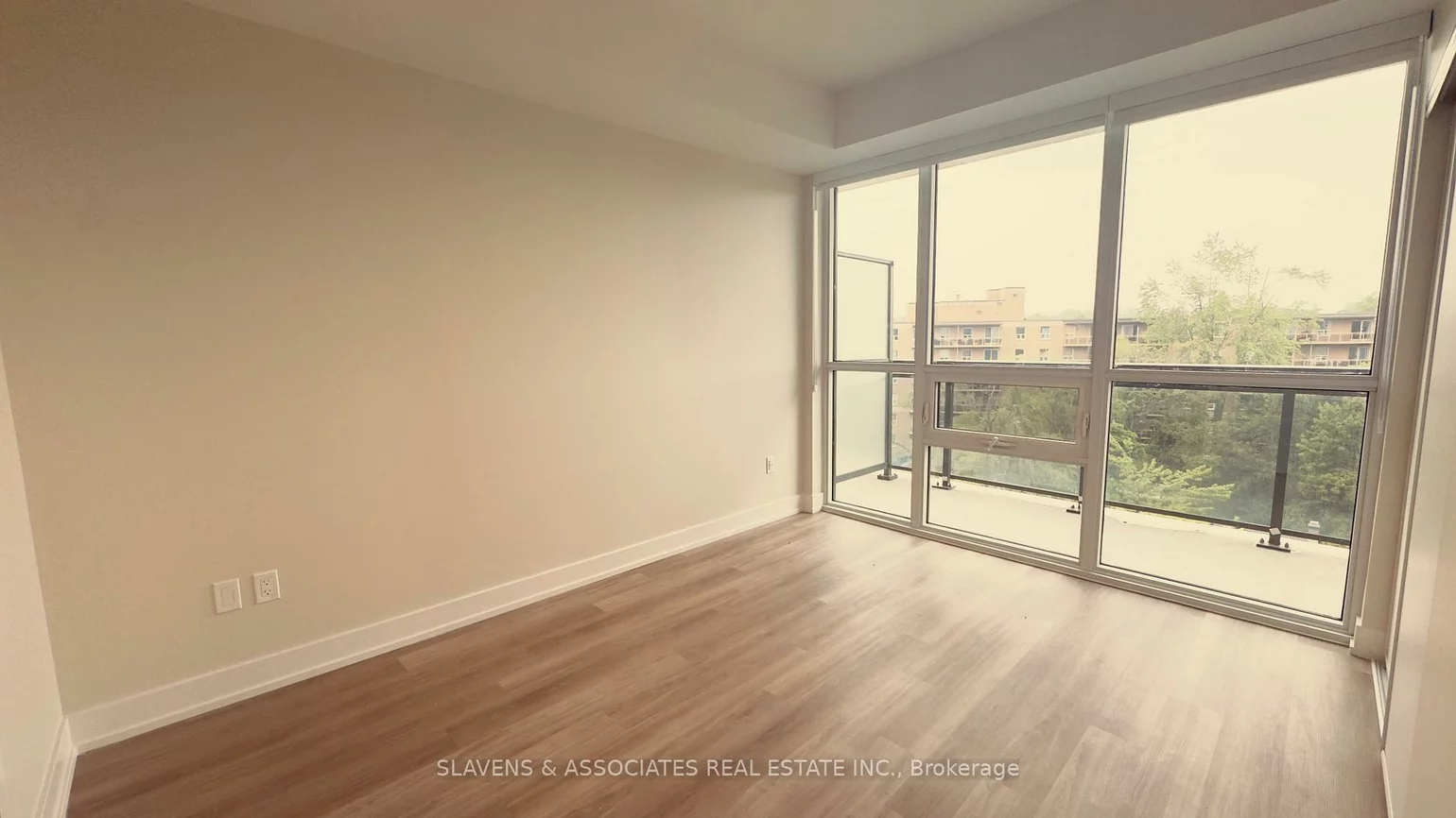 41, Johnson, North Shore, Barrie