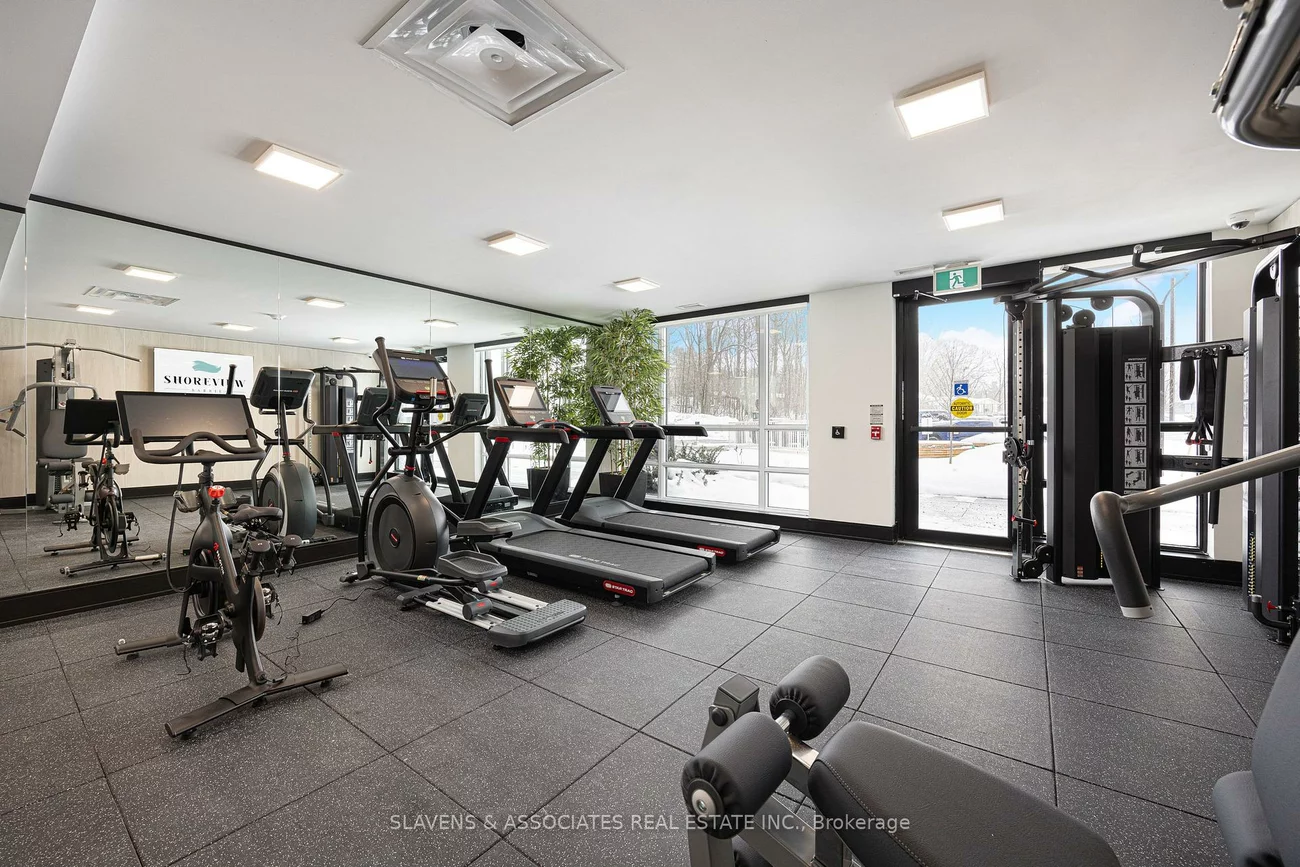 41, Johnson, North Shore, Barrie