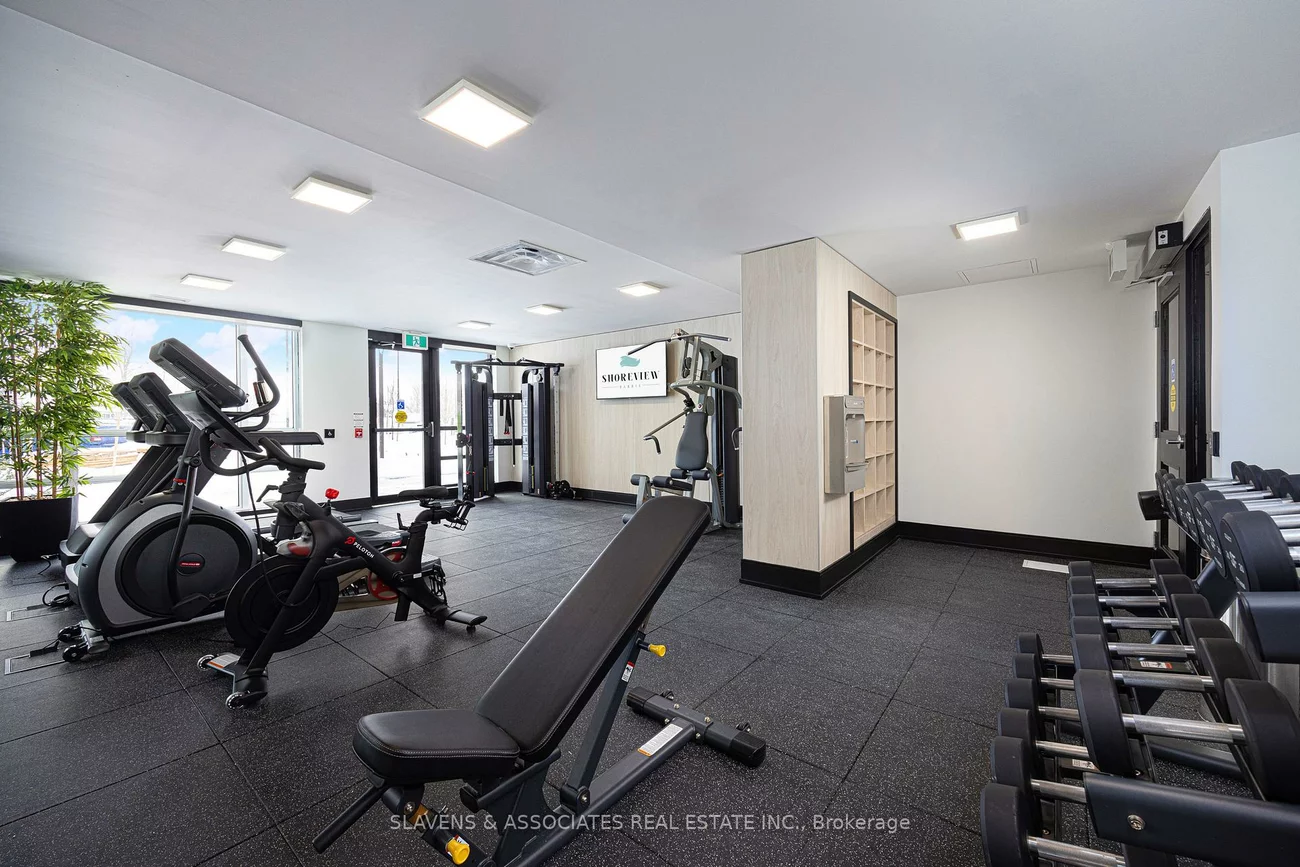 41, Johnson, North Shore, Barrie