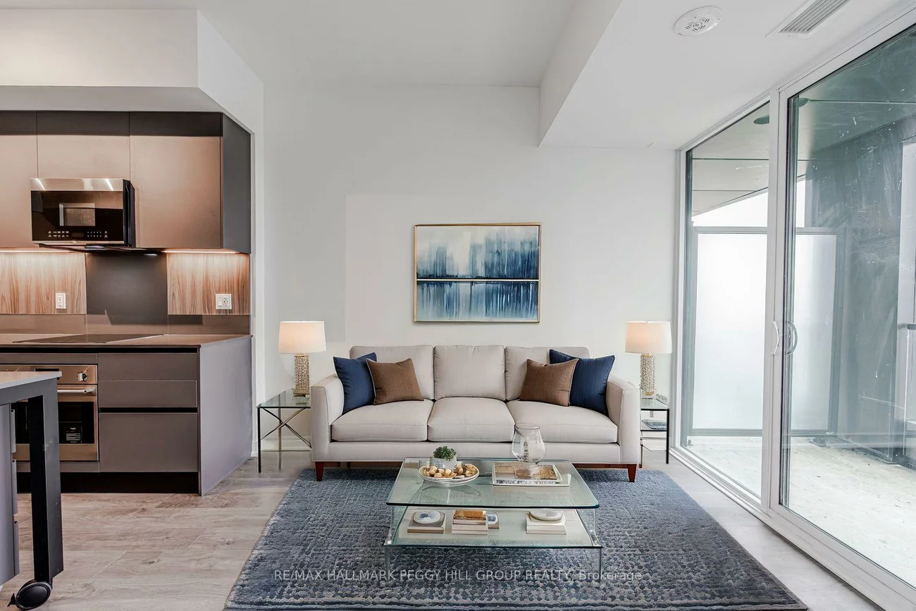 39, Mary, City Centre, Barrie