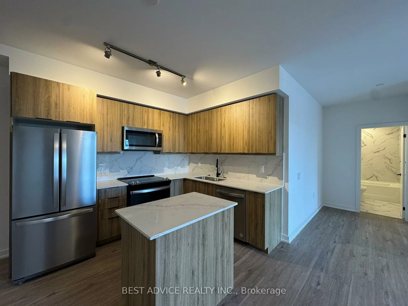 56, Lakeside, Little Lake, Barrie